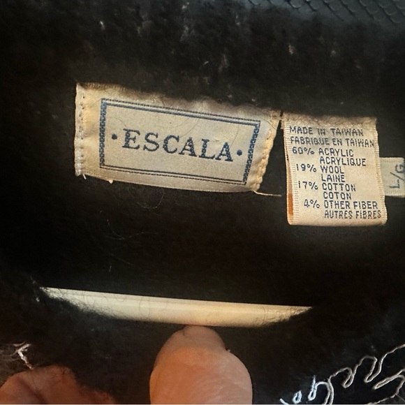 Vintage Escala Wool Blend Embellished Sweater – L/G - Picture 3 of 4